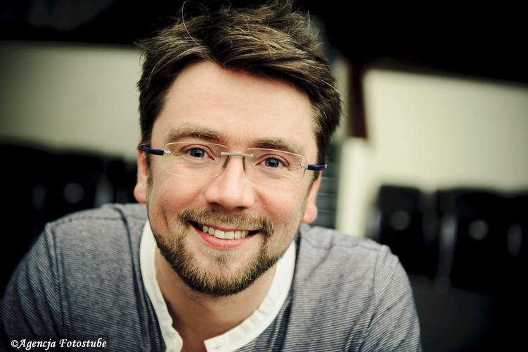Kuba Badach – foto Dawid Stube, Agencja FOTOSTUBE