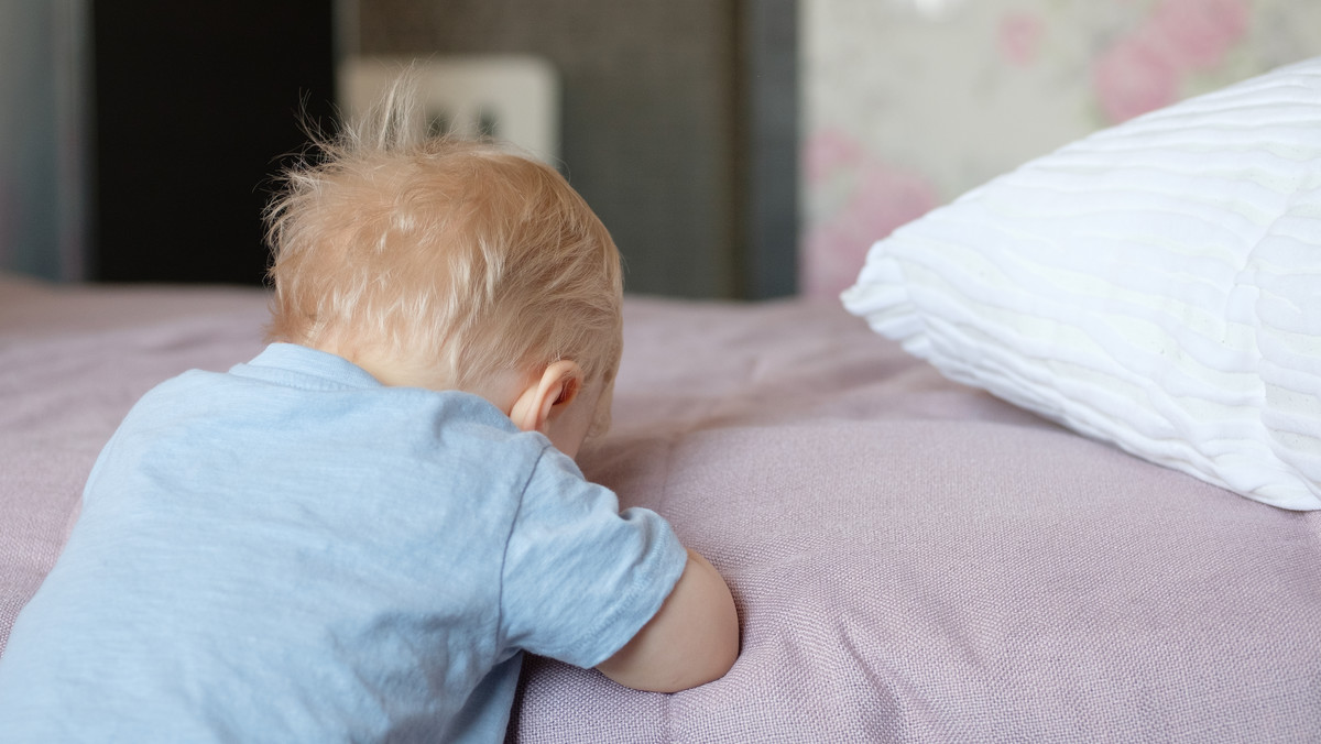 Twój dwulatek śpi w ciągu dnia? Naukowcy ostrzegają