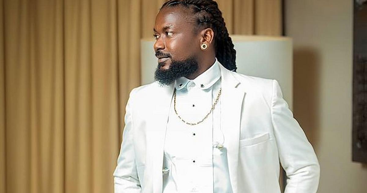 Samini's Facebook account hacked