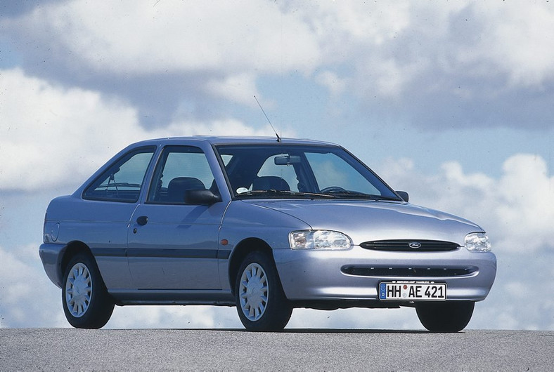 Miejsce 7. Ford Escort — ponad 18 mln sztuk