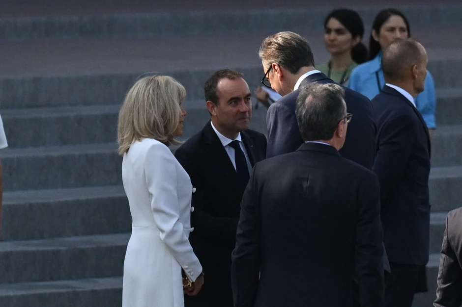 Aleksandar Vučić na paradi u Francuskoj