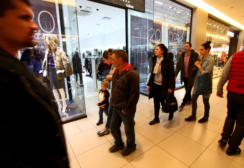 Prodavnice sa neprehrambenom robom mogu da budu zatvorene