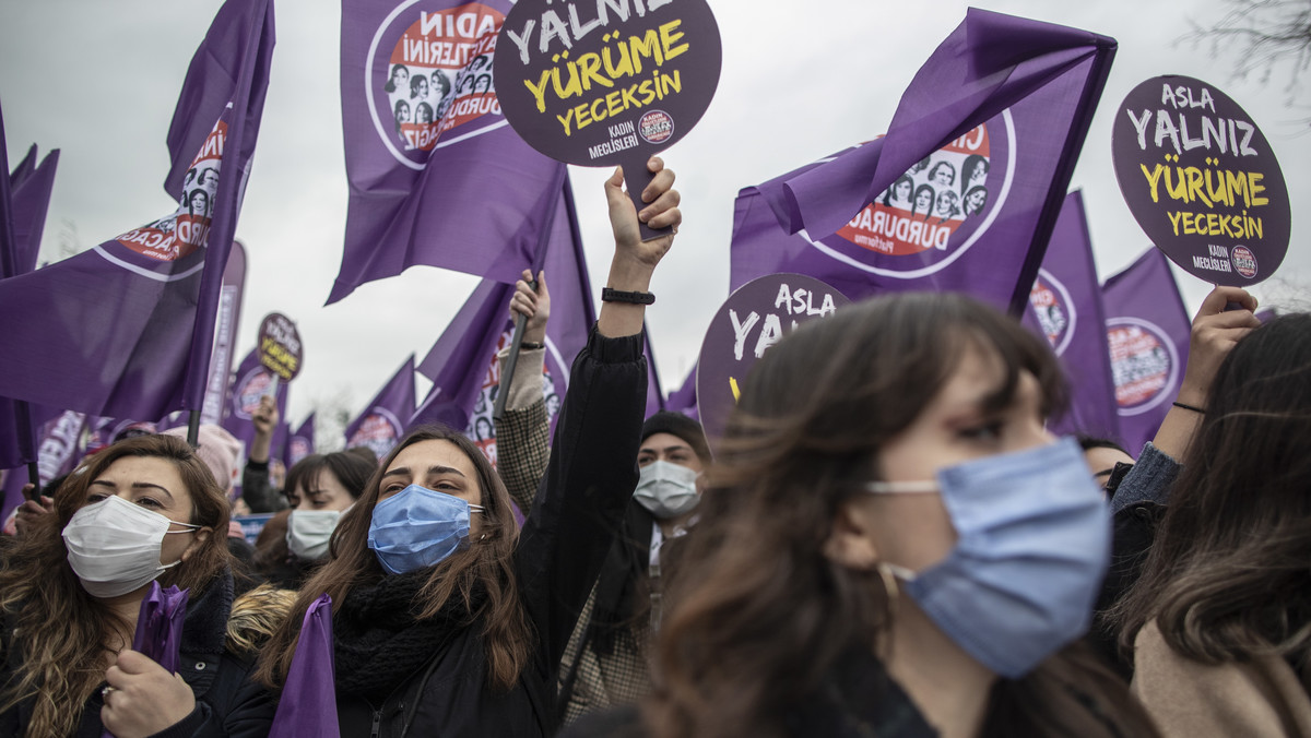 Protest kobiet w Stambule