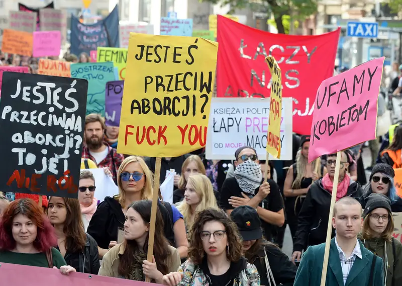 Protesty w Polsce po ogłoszeniu wyroku Trybunału Konstytucyjnego / Jan Bielecki/East News