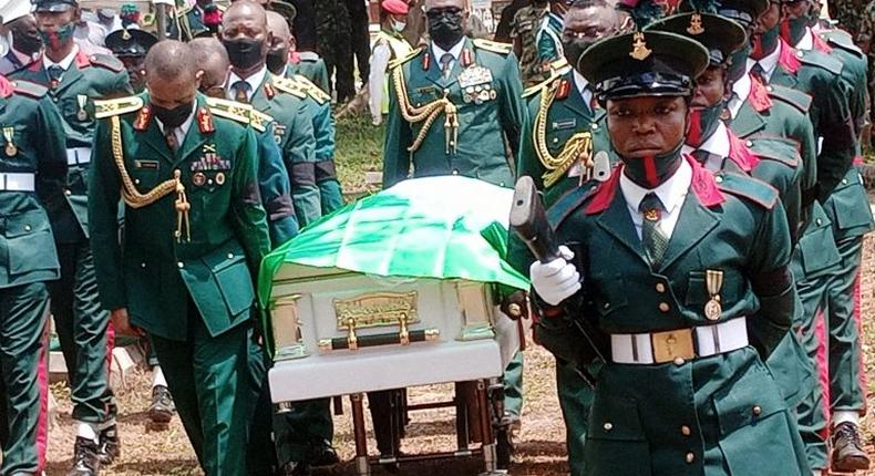 Army buries Artillery School commandant amidst tears in Abuja. [NAN]