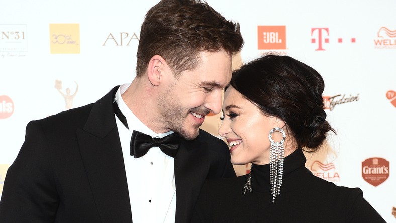 Mikołaj Roznerski pokazał zdjęcie ukochanej? Fani: będzie dziecko