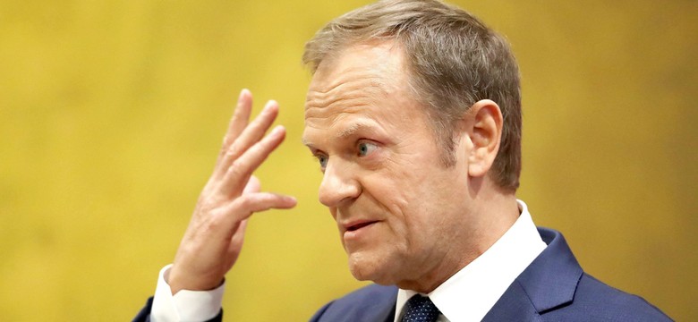 Donald Tusk nazywa spór o Smoleńsk "szczególnie paskudnym"