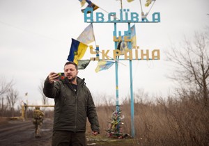 Volodimir Zelenski u poseti Avdijevki u Donjecku 29. decembra