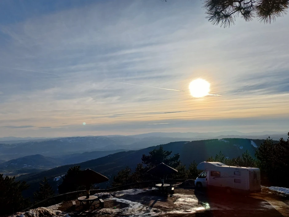 kamperom i na zimovanje