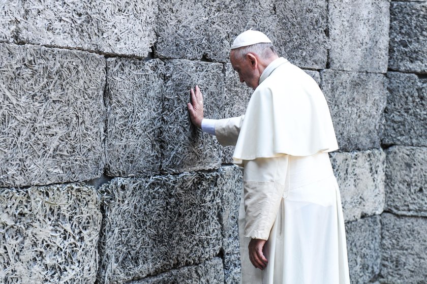 Papież Franciszek w obozie Auschwitz-Birkenau