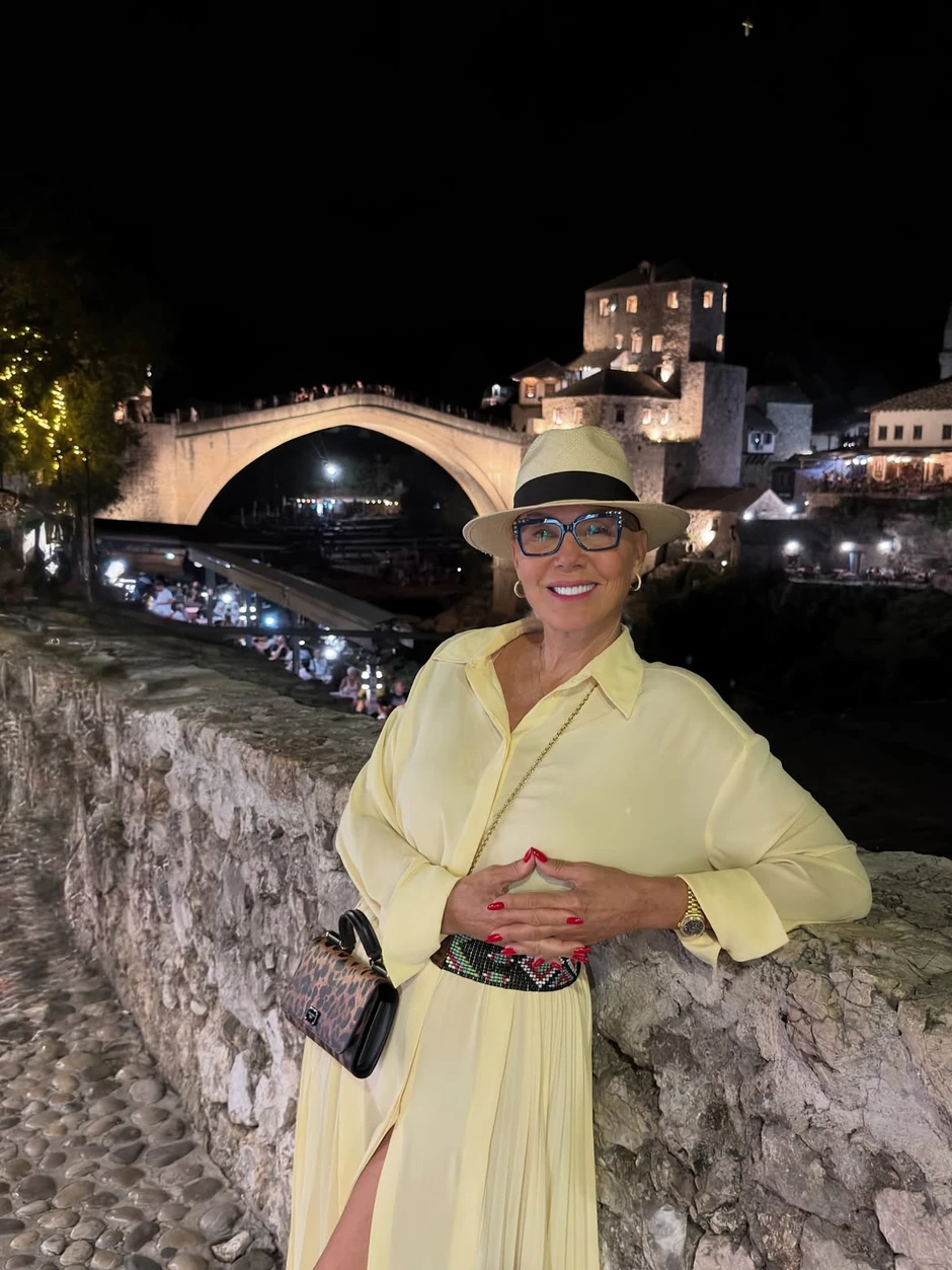 Lepa Brena