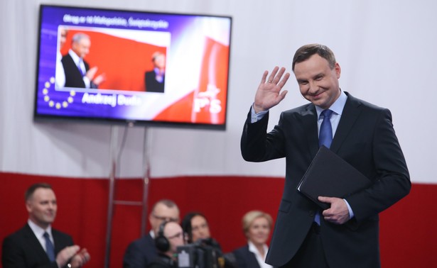 - Uważam to za plotkę dziennikarską - stwierdził Andrzej Duda, mówiąc o swojej ewentualnej kandydaturze na urząd prezydenta