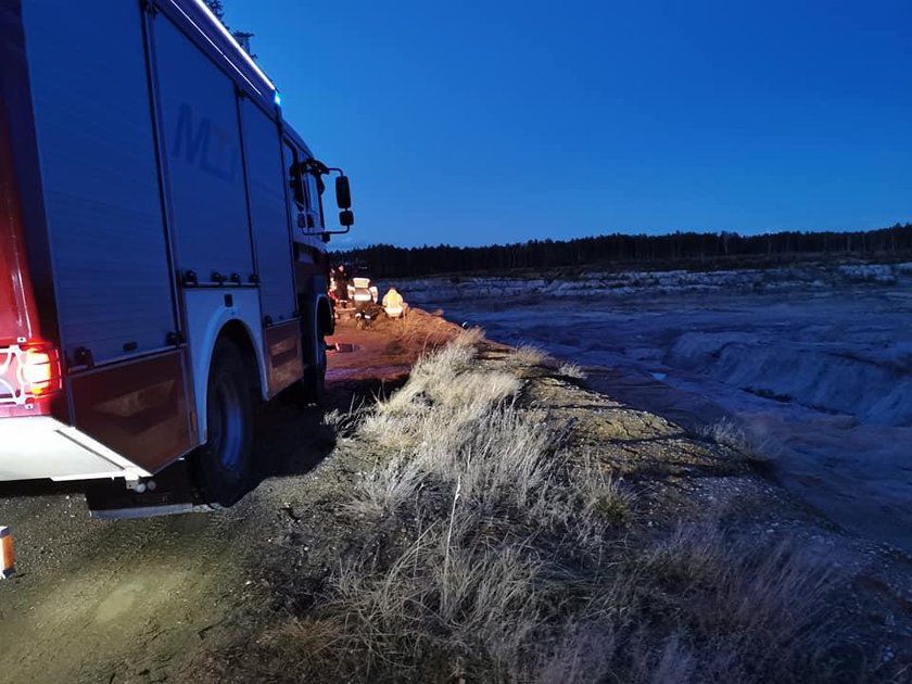 Groza w dawnej kopalni! Glina wciągnęła dwie osoby