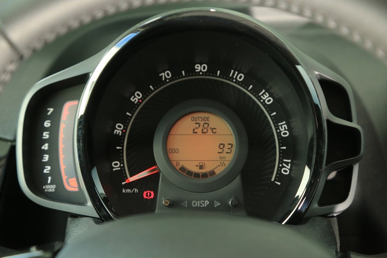 Тахометр Toyota 2017 104400км