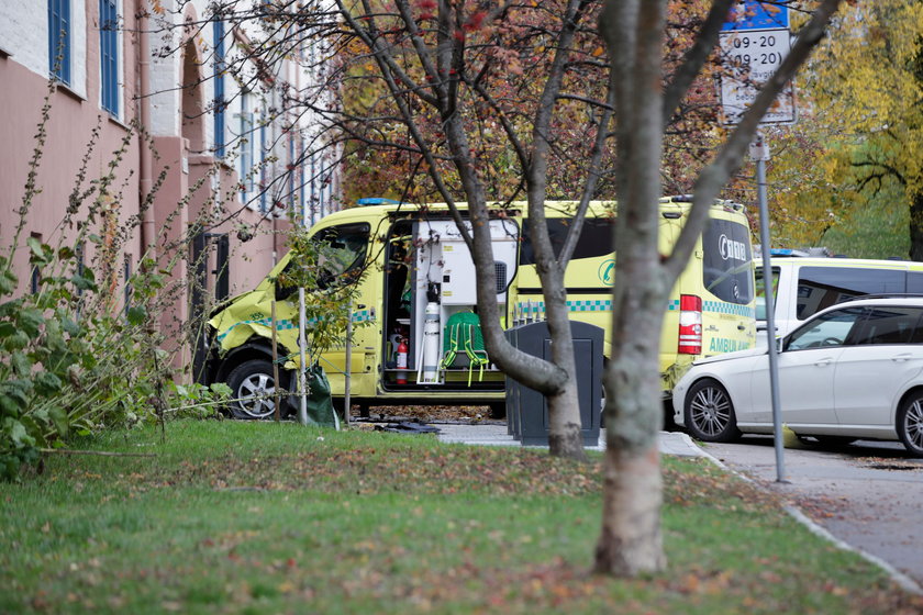 Atak w Oslo. Napastnik ukradł ambulans i wjechał w ludzi