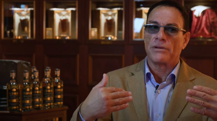 Saját whiskey márkát indított Jean-Claude Van Damme / Fotó: YouTube