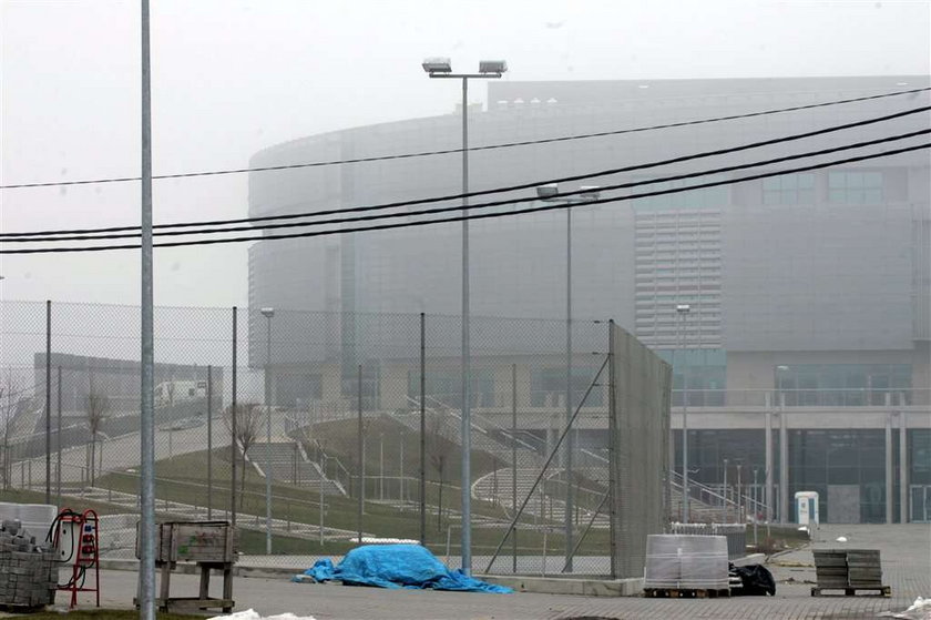 BUDOWA STADIONU PILKARSKIEGO BALTIC ARENA NA MISTRZOSTWA EUROPY W PILCE NOZNEJ