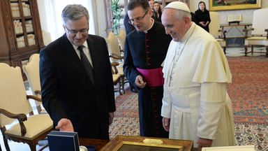 Prezydent Komorowski na audiencji u papieża Franciszka