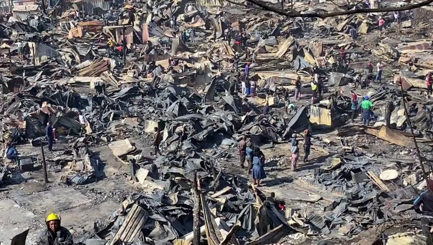 Stotine kuća je uništeno u požaru u Južnoj Africi