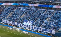 W Rosji liga gra, a kibice na trybunach śpiewają, że "wszyscy umrzemy" [WIDEO]