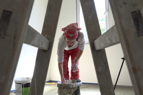 Ne bacajte novac na zamenu poda: Majstori otkrili trik kako da starom parketu promenite boju! Evo koliko košta hoblovanje