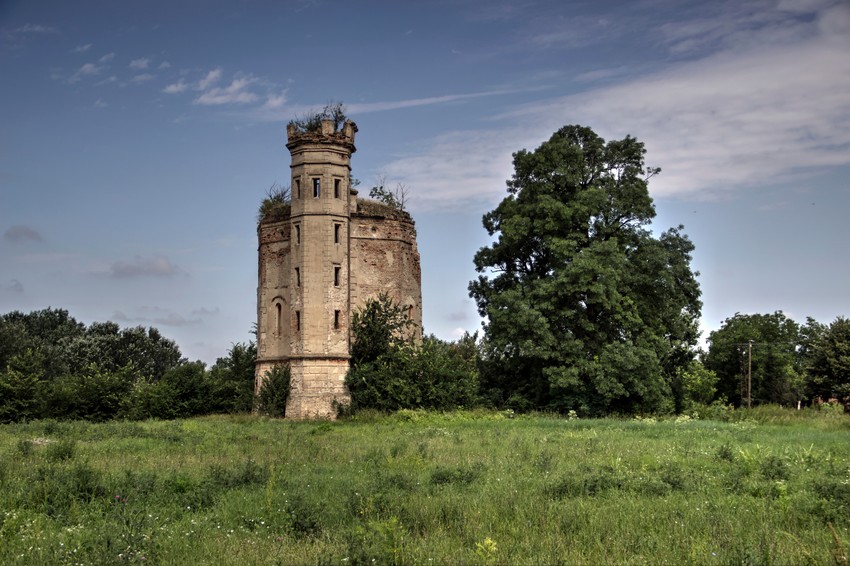 Ečka je uvek nosila manje-više isto ime, ali je postojala i opstajala u 14 različitih država