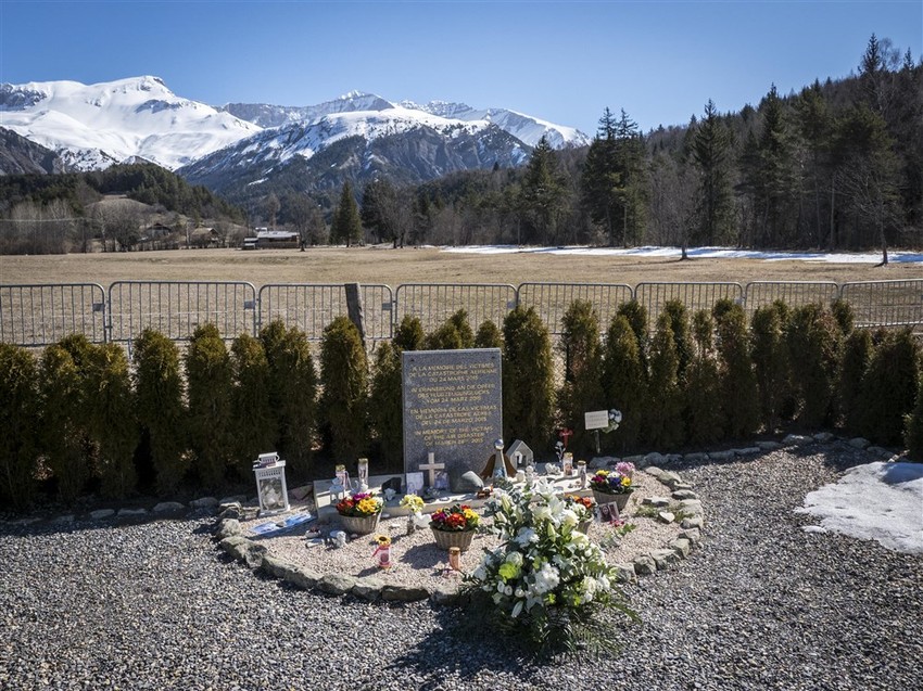 Memorijal za žrtve avionske nesreće u Alpima u martu 2015.