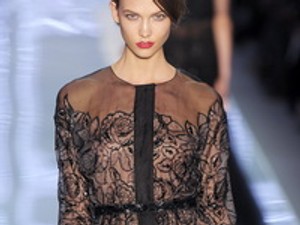 Karlie Kloss feneke zárta a Dior show-t?