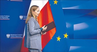 Mniej dotacji, więcej taniego kredytu - rząd prezentuje Strategię rozwoju Polski do 2035 r.