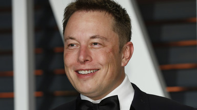 Elon Musk pouczony przez platformę X, której jest właścicielem. Wprowadzał w błąd