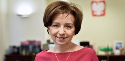 Minister Maląg poświęciła "nowy" wóz strażacki. Okazało się, że służy już od kilku lat