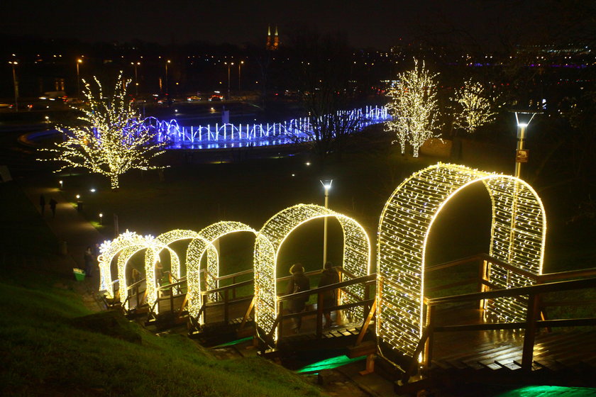 W Święta zobacz świąteczną iluminację w Warszawie! 