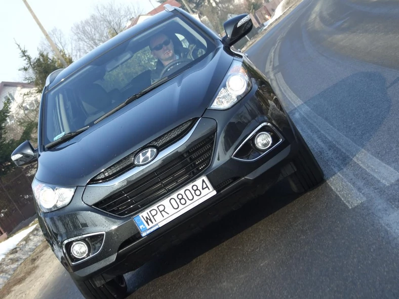 Hyundai ix35: po asfalcie i po błocie, po twardym i po miękkim - nowy gracz w segmencie SUV (ceny w Polsce)