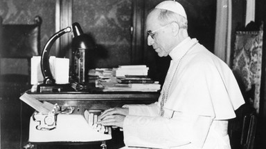 Niemiecki historyk: Pius XII znał raport o okrucieństwach w czasach Holokaustu