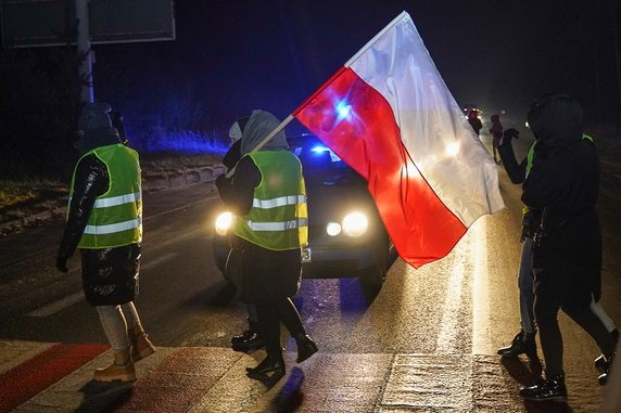 Pracownicy spółki Elbest Security zablokowali drogi dojazdowe do kopalni i elektrowni Bełchatów