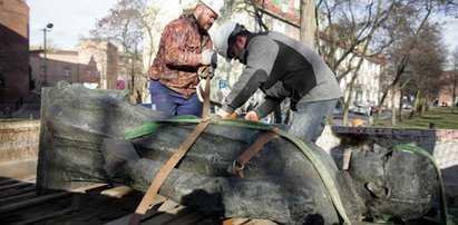 Usunięto pomnik ks. Henryka Jankowskiego