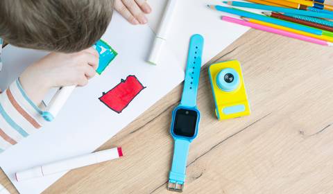 Smartwatche dla dzieci edukują i zwiększają bezpieczeństwo. Sprawdź oferty