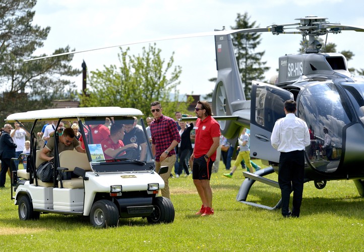 Lewandowski wylądował w Arłamowie. Gwiazdor Bayernu przyleciał helikopterem