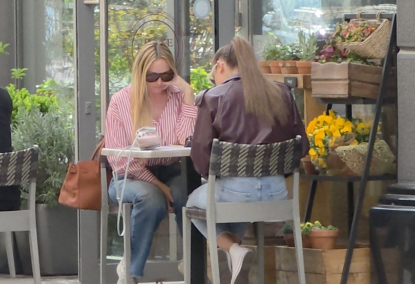 Luna i Anabela bez šminke uhvaćene u restoranu: Ovako se ponašaju