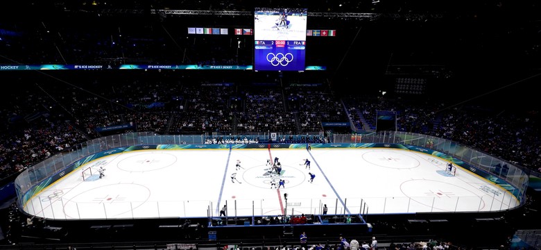 Skandal na igrzyskach olimpijskich. Rosyjska flaga na meczu USA - Czechy