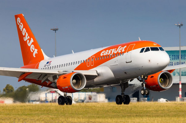 EasyJet redukuje liczbę połączeń w sezonie letnim w Wielkiej Brytanii