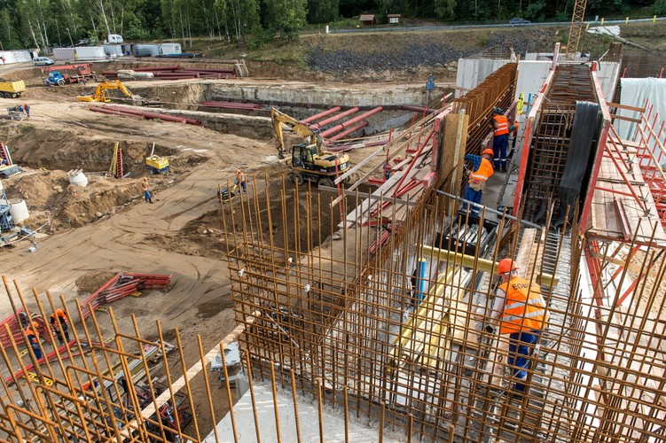 Inwestycję  o wartości 57 mln zł realizuje lokalna firma z Bogatyni EGBUD.<br><br>(zuz) PAP/Maciej Kulczyński