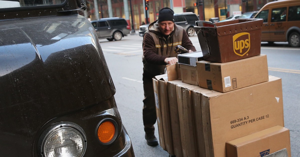 UPS deleted a viral tweet about shredding children's letters to Santa ...
