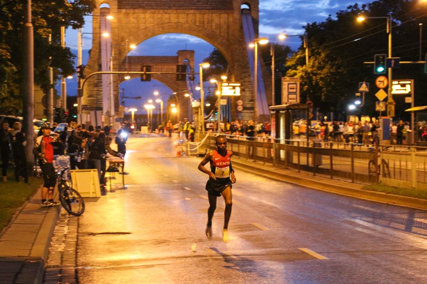 Nocny półmaraton we Wrocławiu