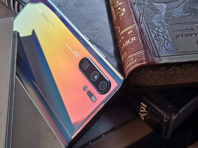 Huawei P30 Pro i jego poczwórny aparat z peryskopowym modułem tele 5x oraz z widzącym świat w trzech wymianach obiektywem Time of Flight