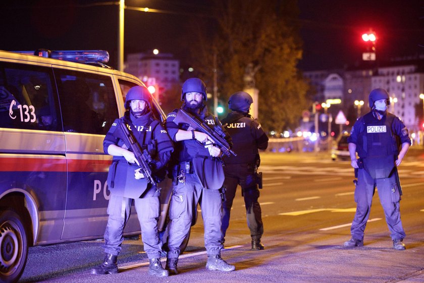 Zamach w centrum miasta w pobliżu świątyni, są zabici i ranni