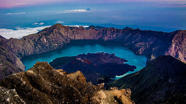 Gunung Rinjani onieśmiela swoją wielkością