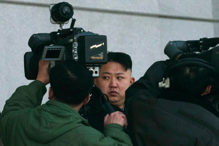 Pierwsza rocznica śmierci Kim Dzong Ila