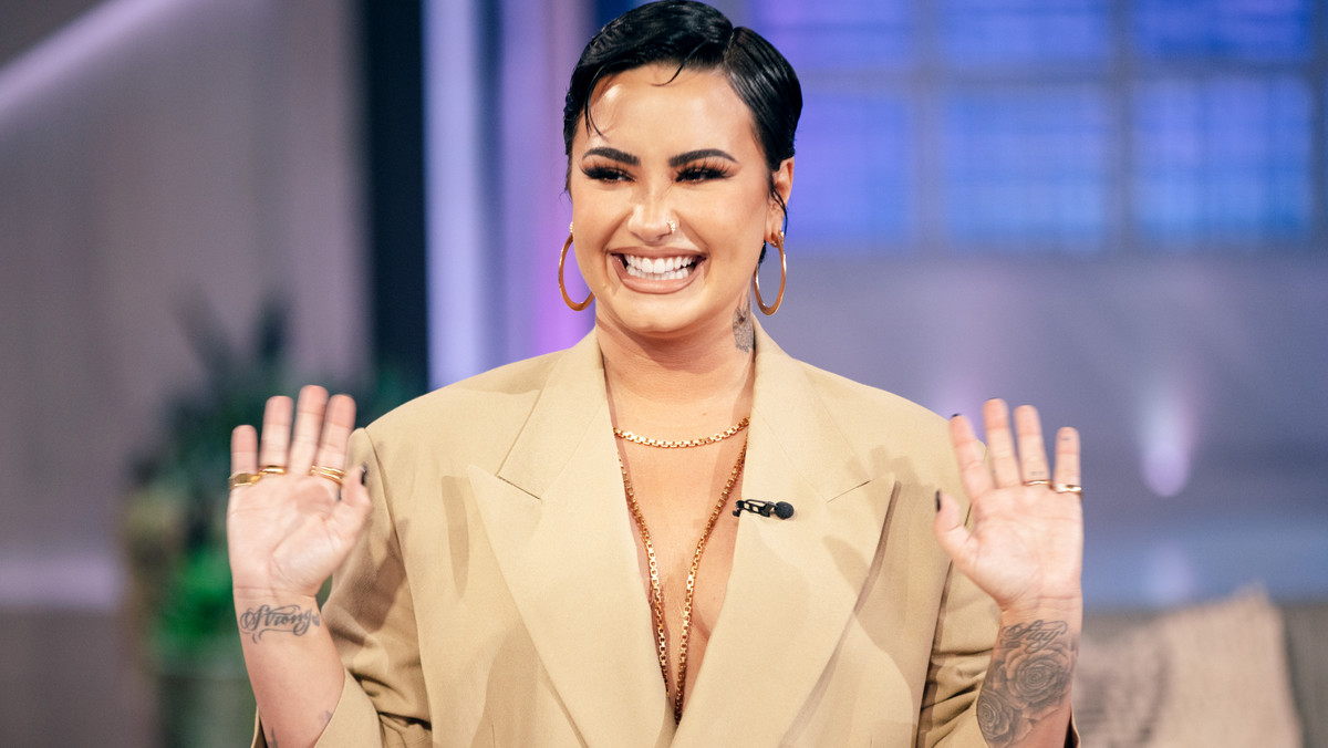 Demi Lovato promuje wibrującą różdżkę. "Zasługujemy na przyjemność"