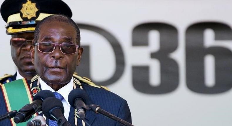 Zimbabwe's President Robert Mugabe addresses Zimbabwe's Independence Day celebrations in Harare, April 18, 2016. REUTERS/Philimon Bulawayo